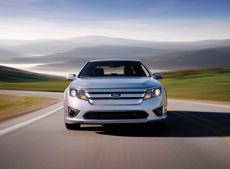 2012 Ford Fusion Hybrid Picture