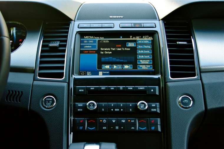 2013 Ford Fusion Titanium AWD Center Stack Picture