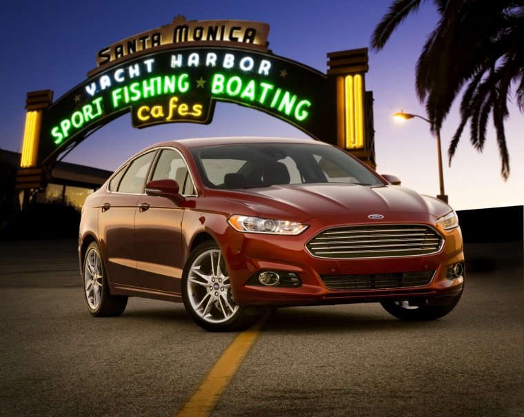 2013 Ford Fusion Titanium AWD Picture