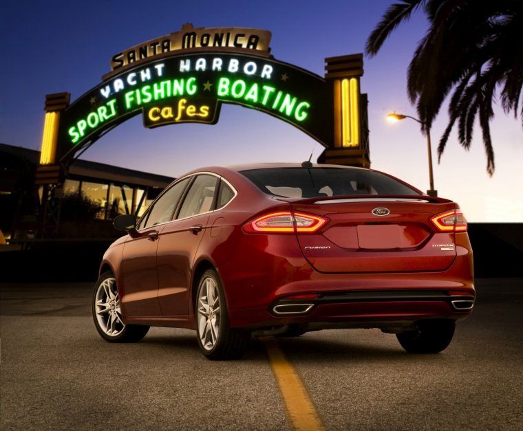 2013 Ford Fusion Titanium AWD Picture