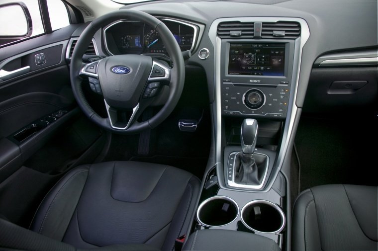 2013 Ford Fusion Titanium AWD Cockpit Picture