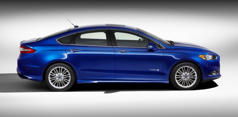 2013 Ford Fusion Hybrid SE Picture