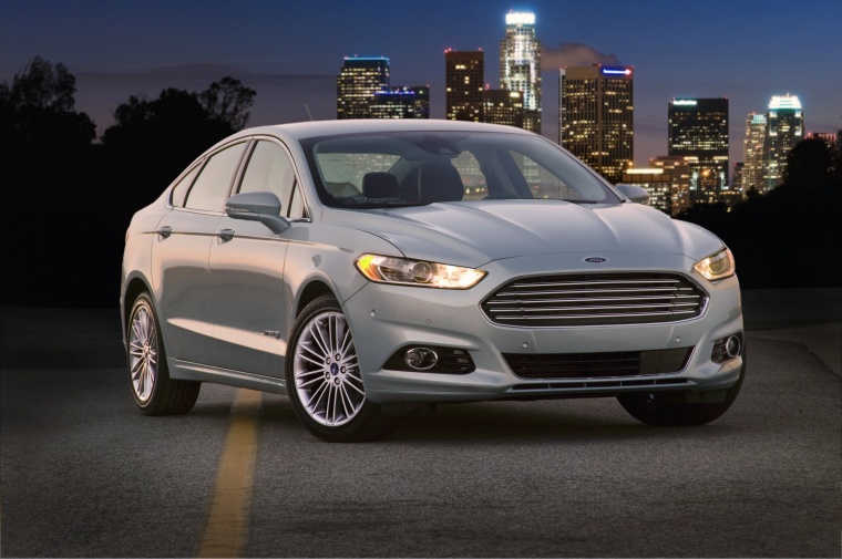 2014 Ford Fusion Hybrid SE Picture