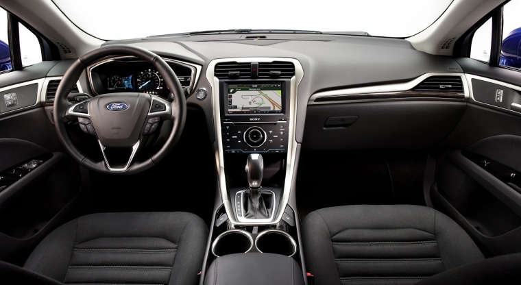 2016 Ford Fusion Hybrid SE Cockpit Picture