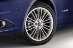 Picture of 2016 Ford Fusion Hybrid SE Rim