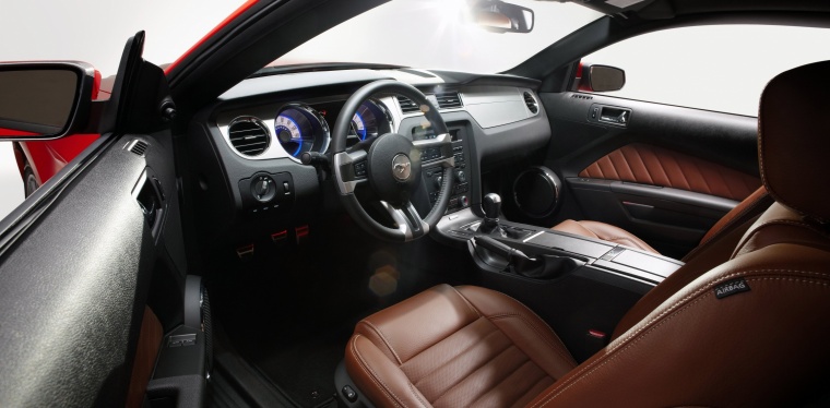 2010 Ford Mustang GT Interior Picture