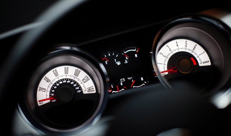 2010 Ford Mustang GT Gauges Picture