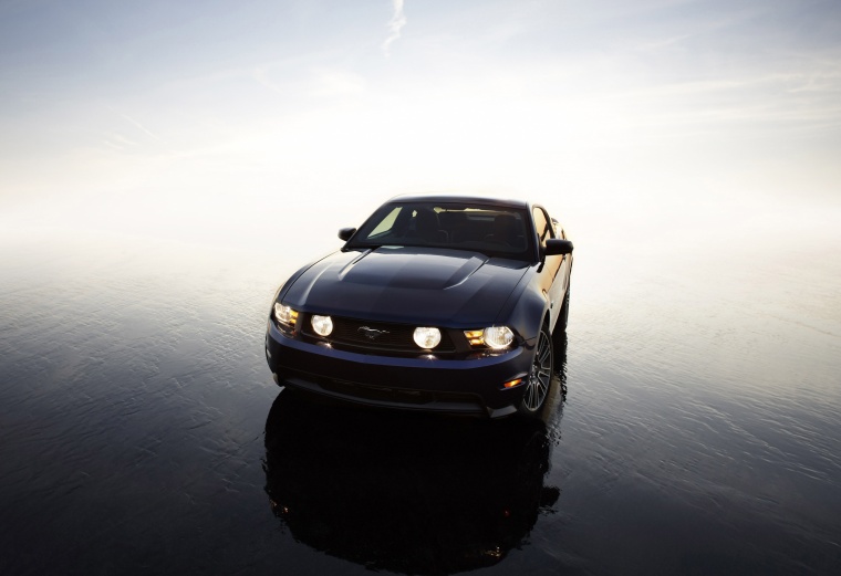 2010 Ford Mustang GT Coupe Picture