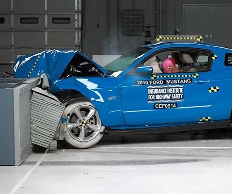 2010 Ford Mustang Coupe IIHS Frontal Impact Crash Test Picture