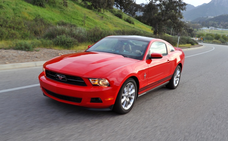 2011 Ford Mustang V6 Coupe Picture