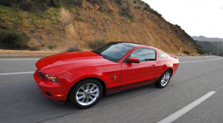 2012 Ford Mustang V6 Coupe Picture