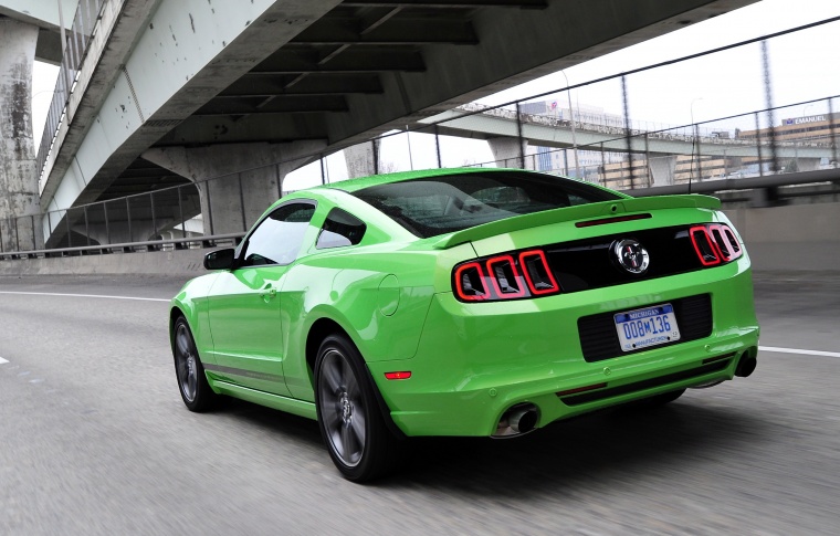 2013 Ford Mustang GT Coupe Picture