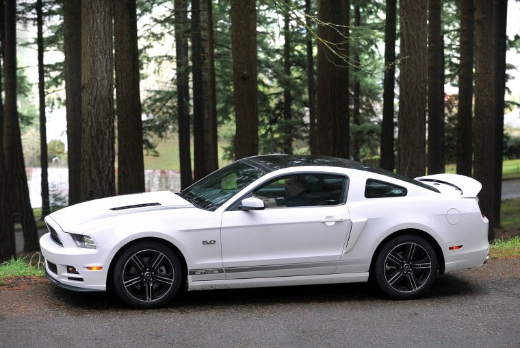 2013 Ford Mustang GT Coupe Picture