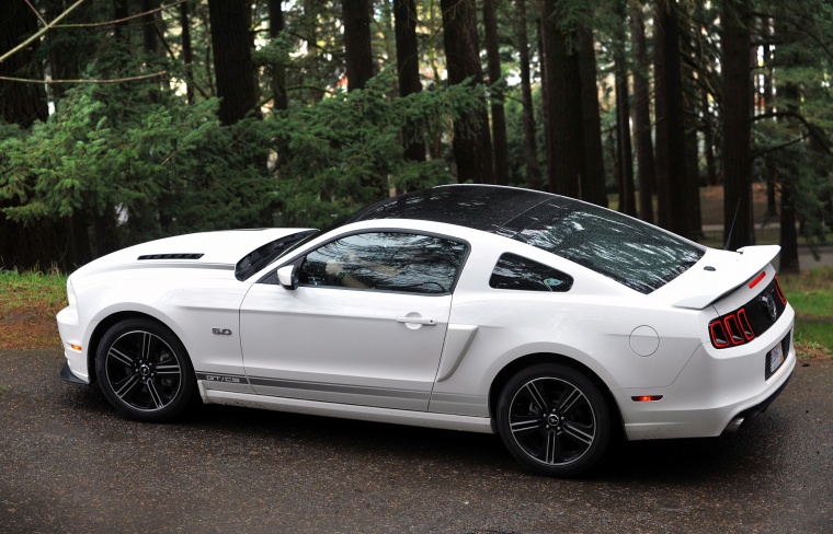 2013 Ford Mustang GT Coupe Picture