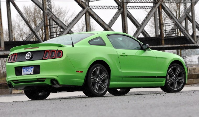 2013 Ford Mustang GT Coupe Picture