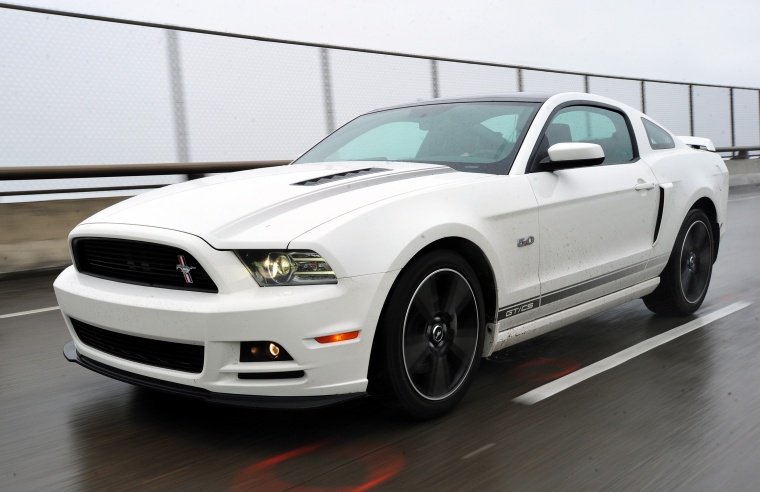 2013 Ford Mustang GT Coupe Picture