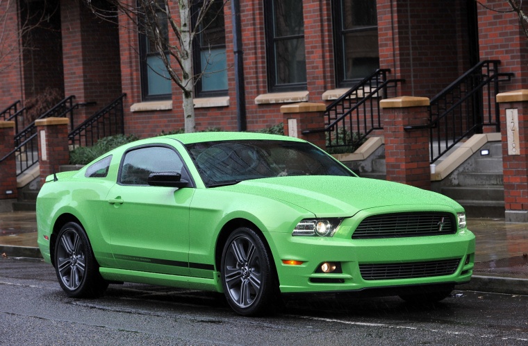 2013 Ford Mustang GT Coupe Picture