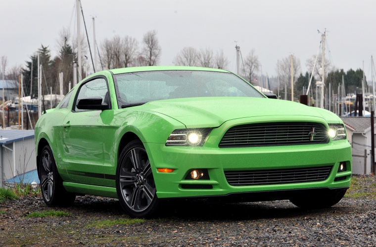 2013 Ford Mustang GT Coupe Picture