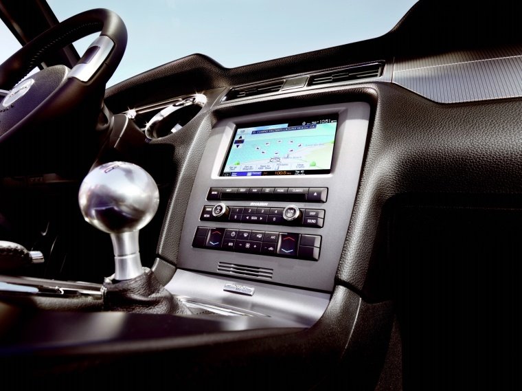 2014 Ford Mustang GT Coupe Center Stack Picture