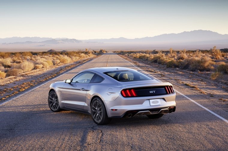 2015 Ford Mustang GT Fastback Picture