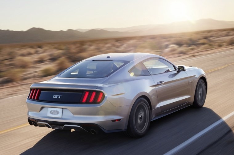 2015 Ford Mustang GT Fastback Picture