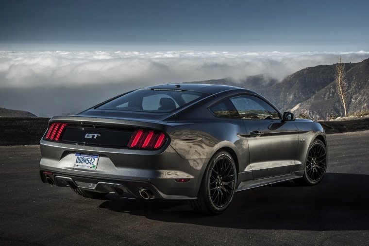 2015 Ford Mustang GT Fastback Picture