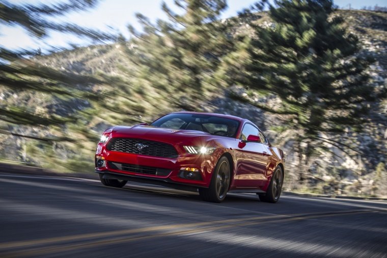 2015 Ford Mustang EcoBoost Fastback Picture