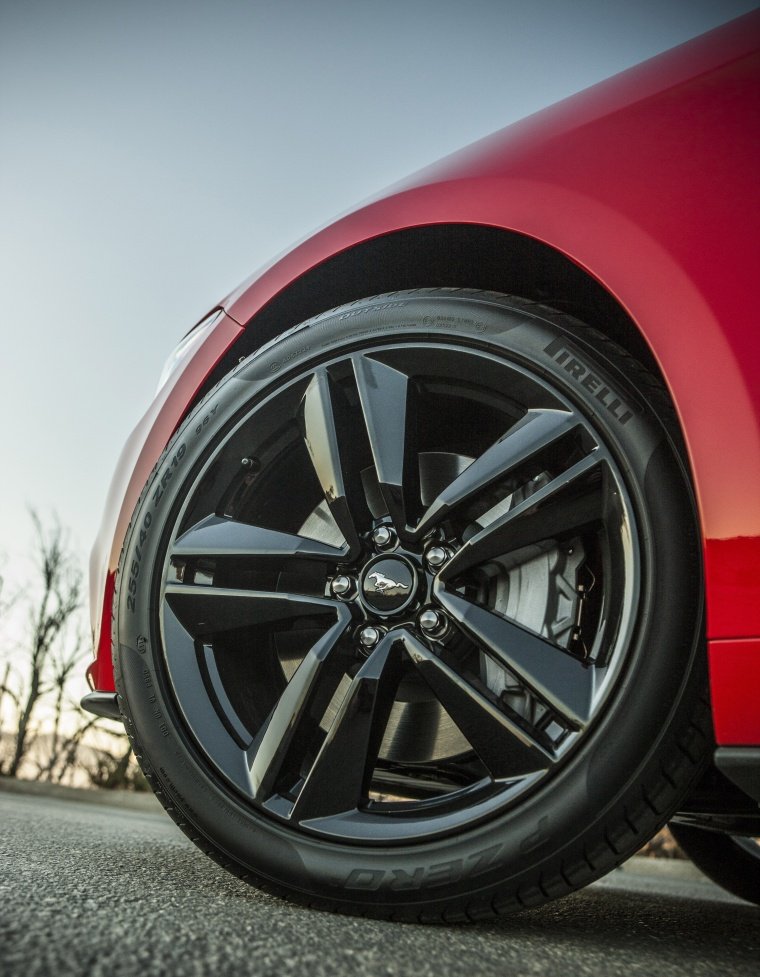 2016 Ford Mustang EcoBoost Fastback Rim Picture