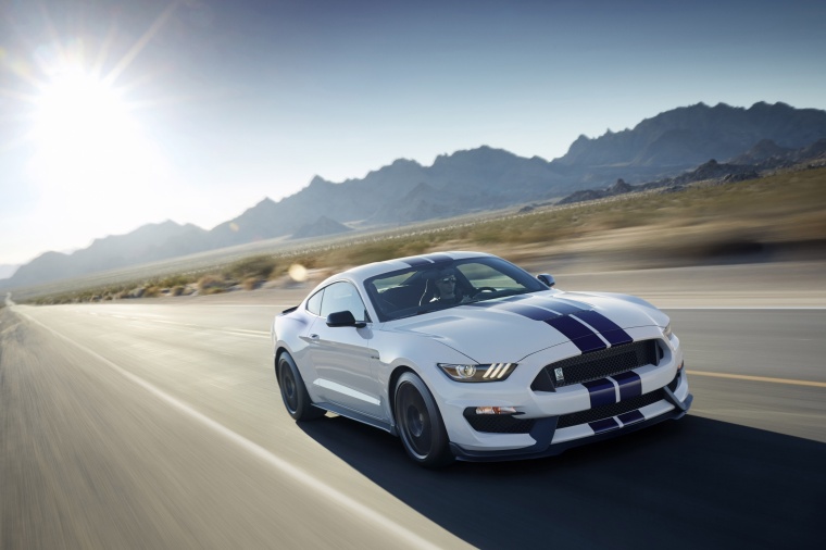 2016 Shelby GT350 Picture