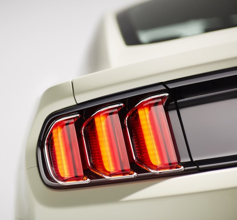 2017 Ford Mustang EcoBoost Fastback Tail Light Picture