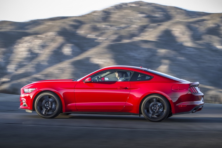 2017 Ford Mustang EcoBoost Fastback Picture