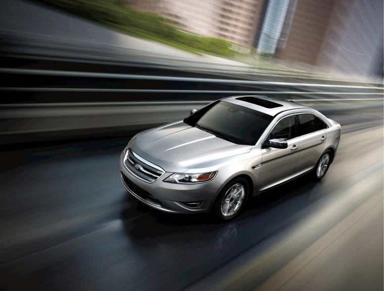 2010 Ford Taurus Limited Picture