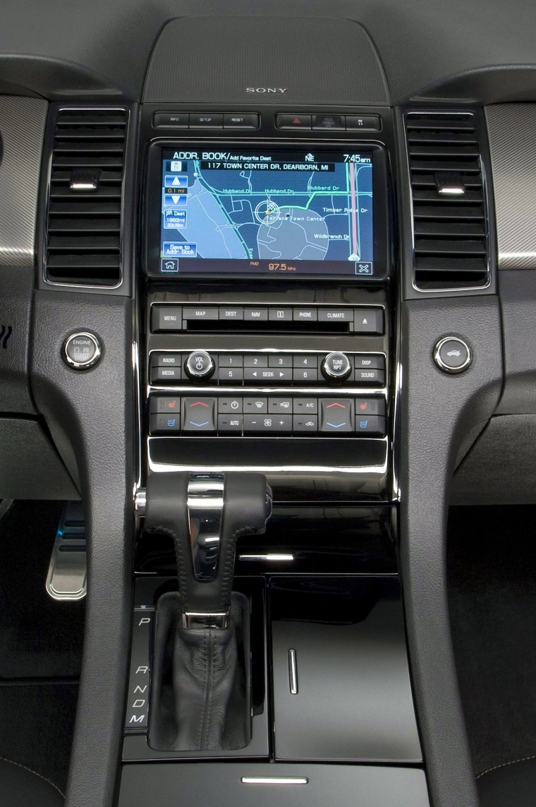 2011 Ford Taurus SHO Center Stack Picture