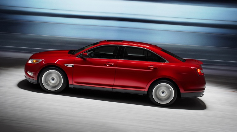 2012 Ford Taurus SHO Picture