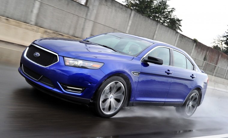 2013 Ford Taurus SHO Sedan Picture