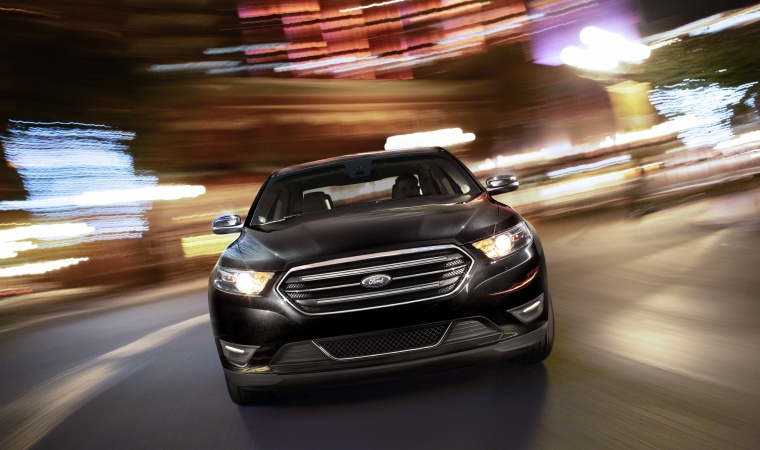 2013 Ford Taurus Sedan Limited Picture