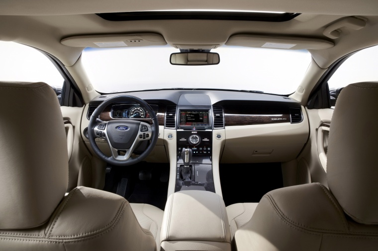 2013 Ford Taurus Sedan Limited Interior Picture