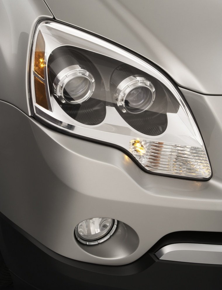 2010 GMC Acadia Headlight Picture