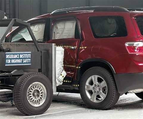 2010 GMC Acadia IIHS Side Impact Crash Test Picture