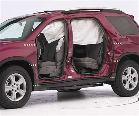 2010 GMC Acadia IIHS Side Impact Crash Test Picture