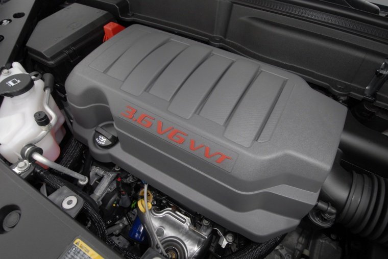 2011 GMC Acadia 3.6-liter V6 Engine Picture