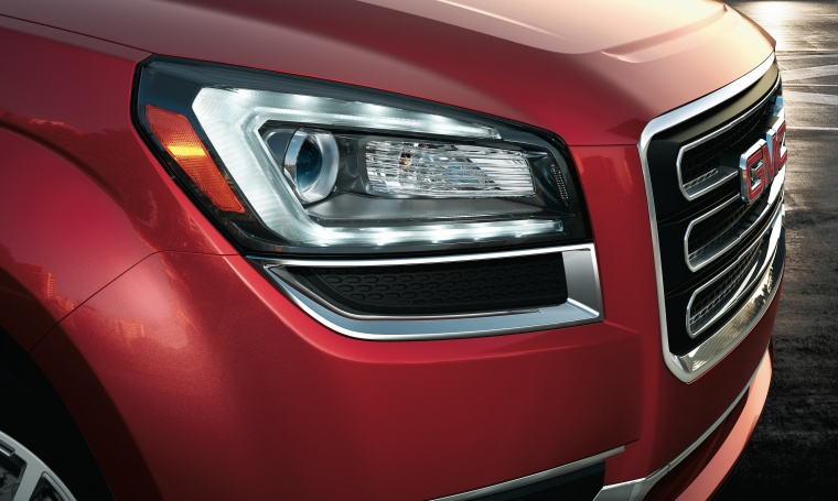 2013 GMC Acadia SLT Headlight Picture