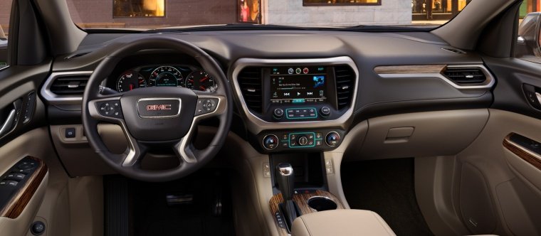 2019 GMC Acadia Denali Cockpit Picture