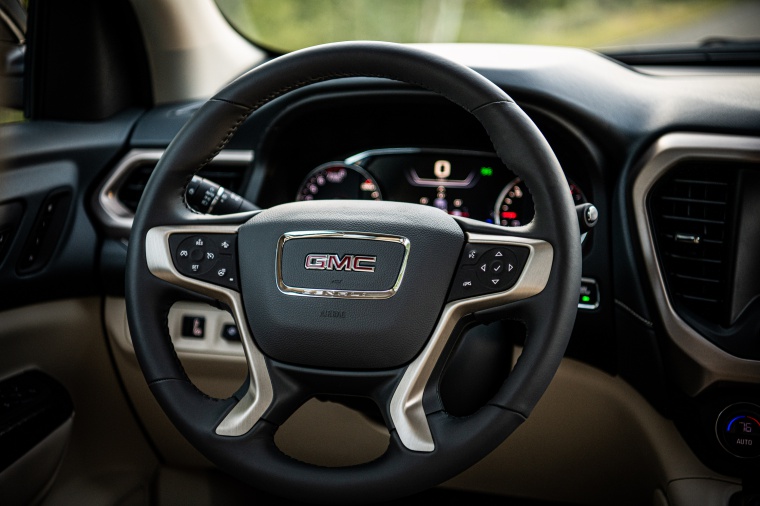 2020 GMC Acadia Denali AWD Steering-Wheel Picture