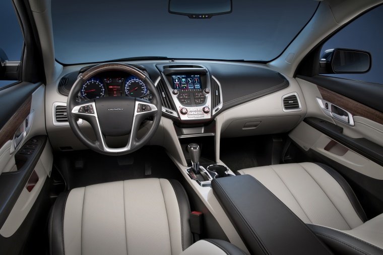 2016 GMC Terrain Denali Cockpit Picture