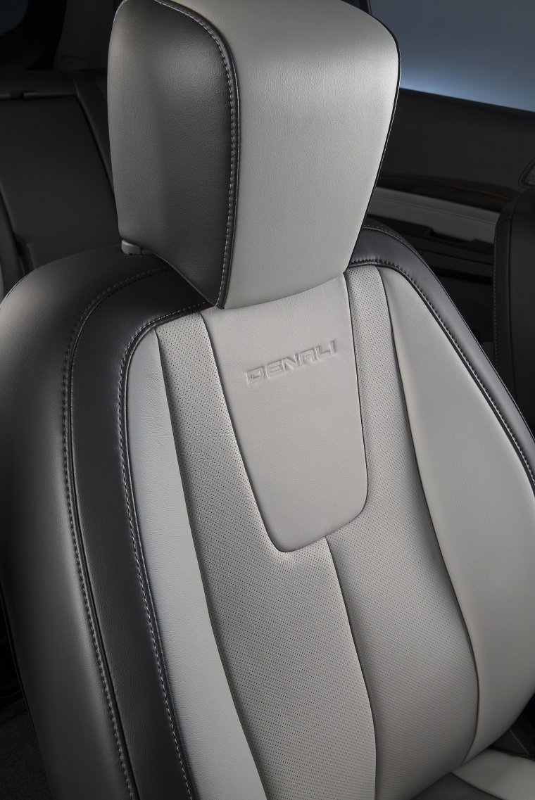 2016 GMC Terrain Denali Front Seat Picture