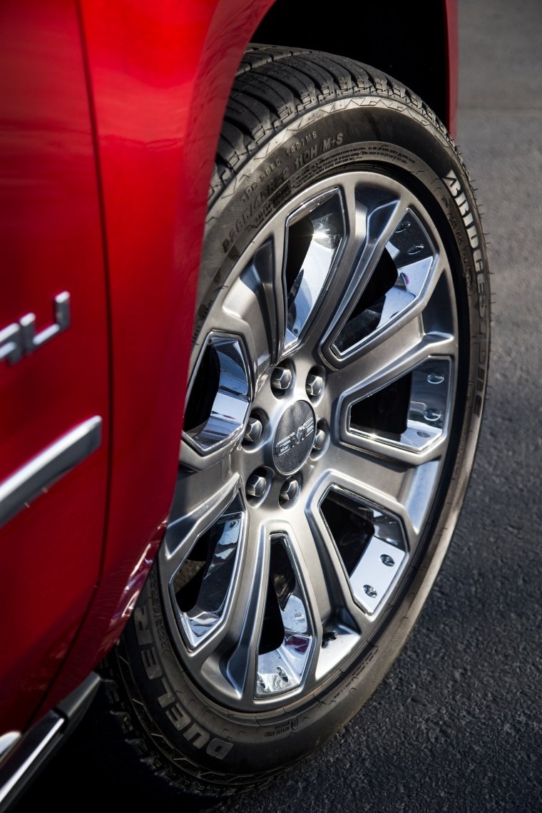 2018 GMC Yukon XL Denali Rim Picture