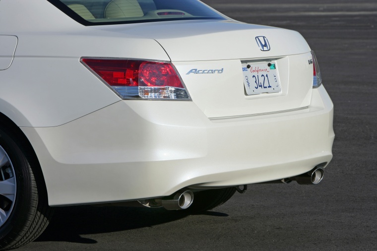 2010 Honda Accord Sedan V6 Tail Light Picture