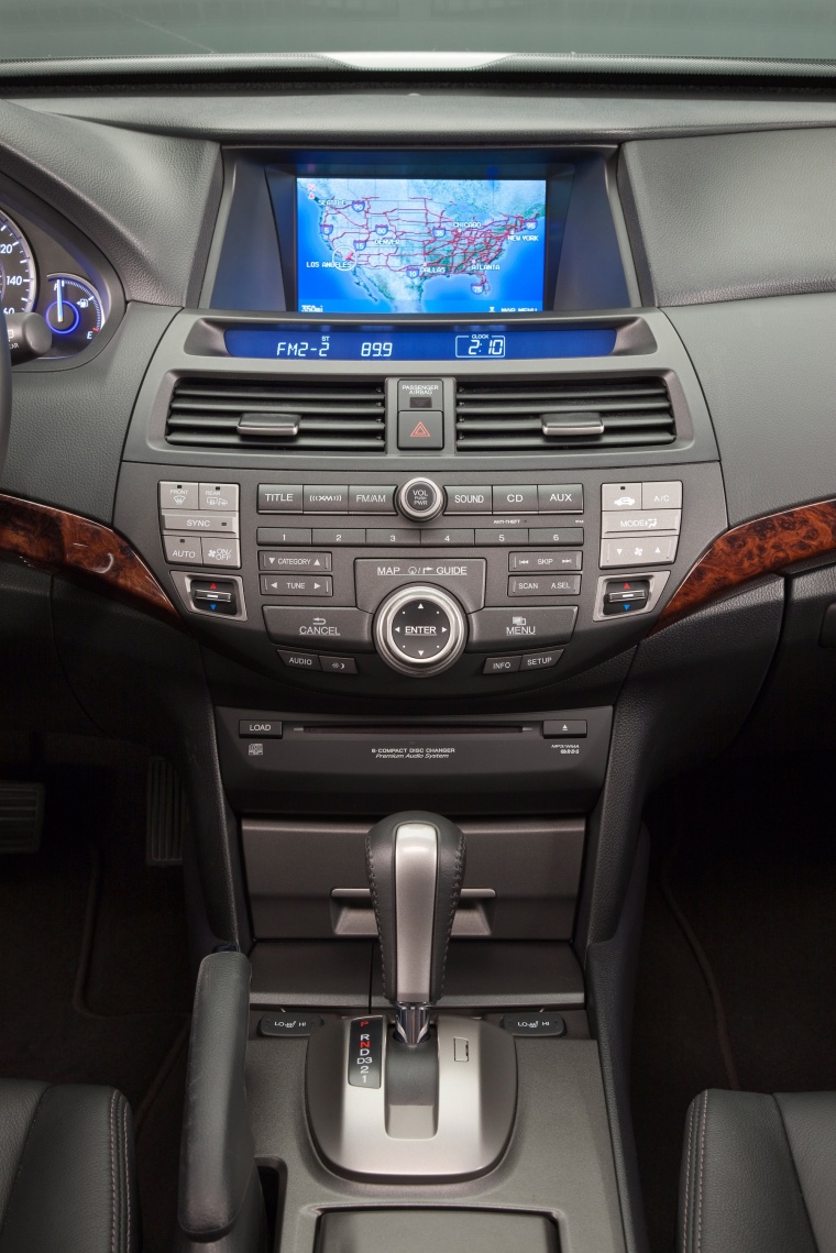 2010 Honda Accord Crosstour Center Stack Picture