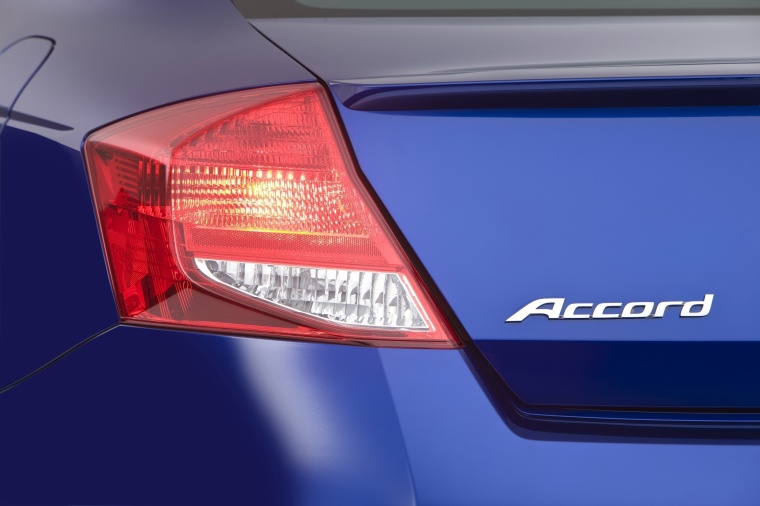 2011 Honda Accord Coupe EX-L V6 Tail Light Picture